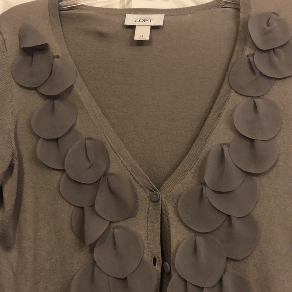 Taupe V neck sweater - Picture 3 of 4